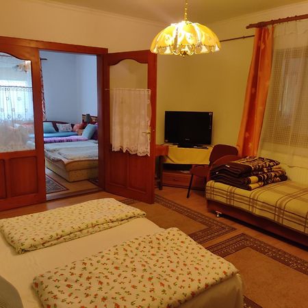 Csukavoelgyi Apartman Visegrád Exterior foto