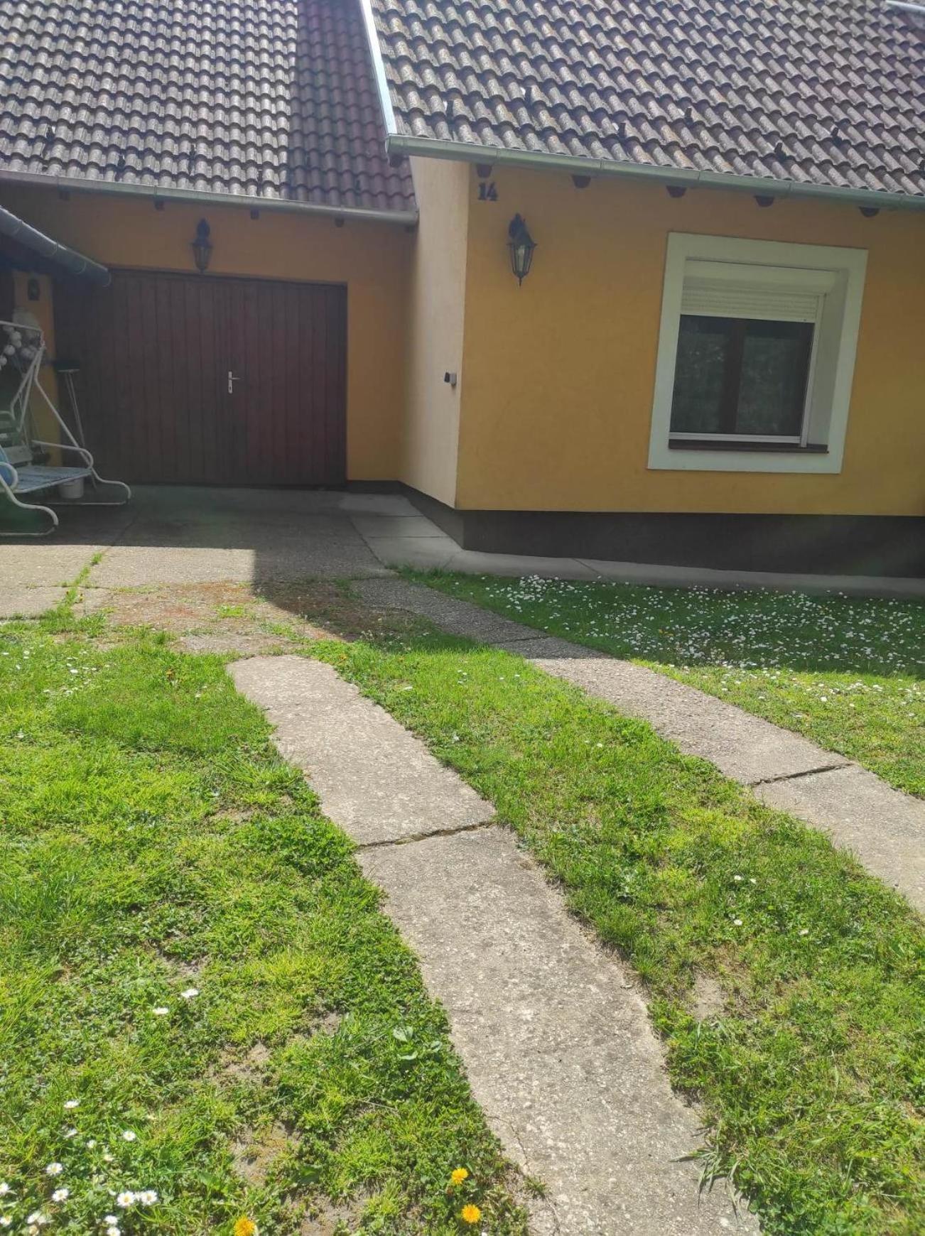 Csukavoelgyi Apartman Visegrád Exterior foto