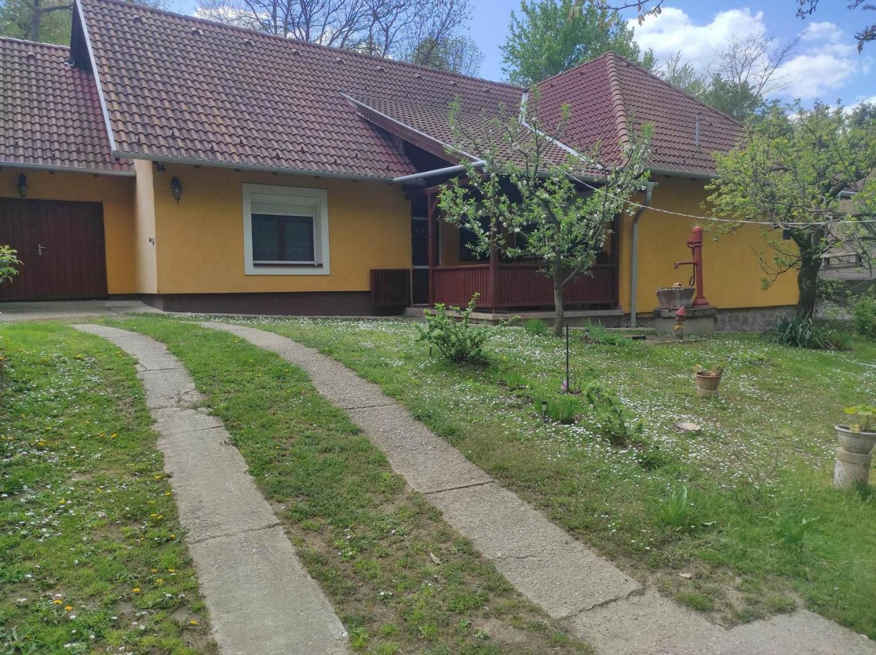Csukavoelgyi Apartman Visegrád Exterior foto