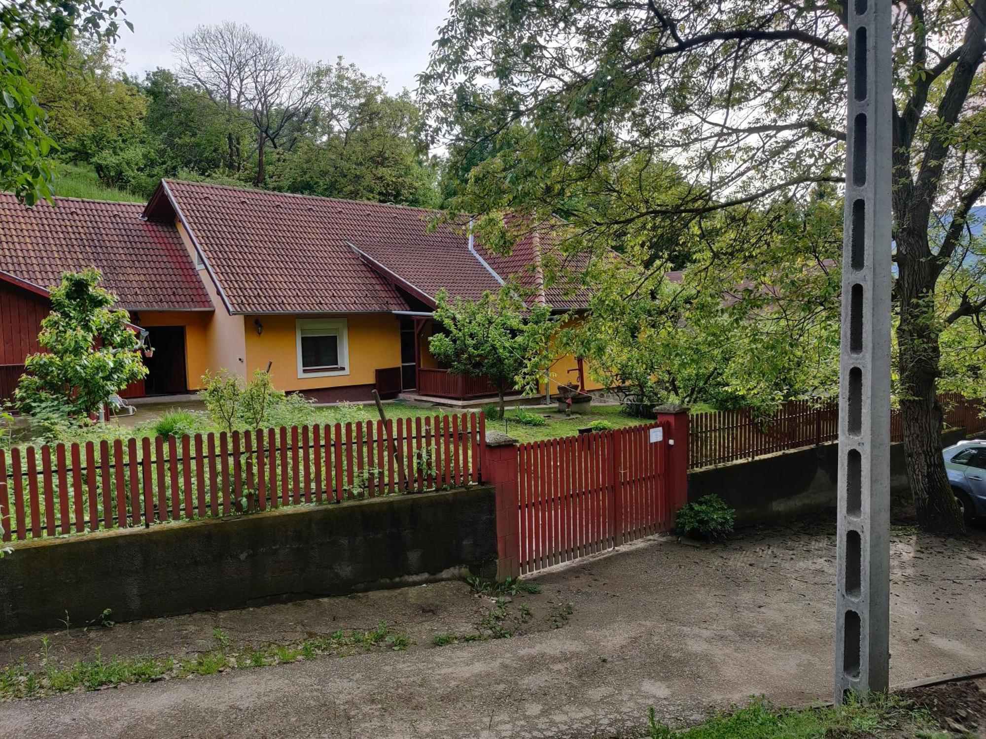 Csukavoelgyi Apartman Visegrád Exterior foto