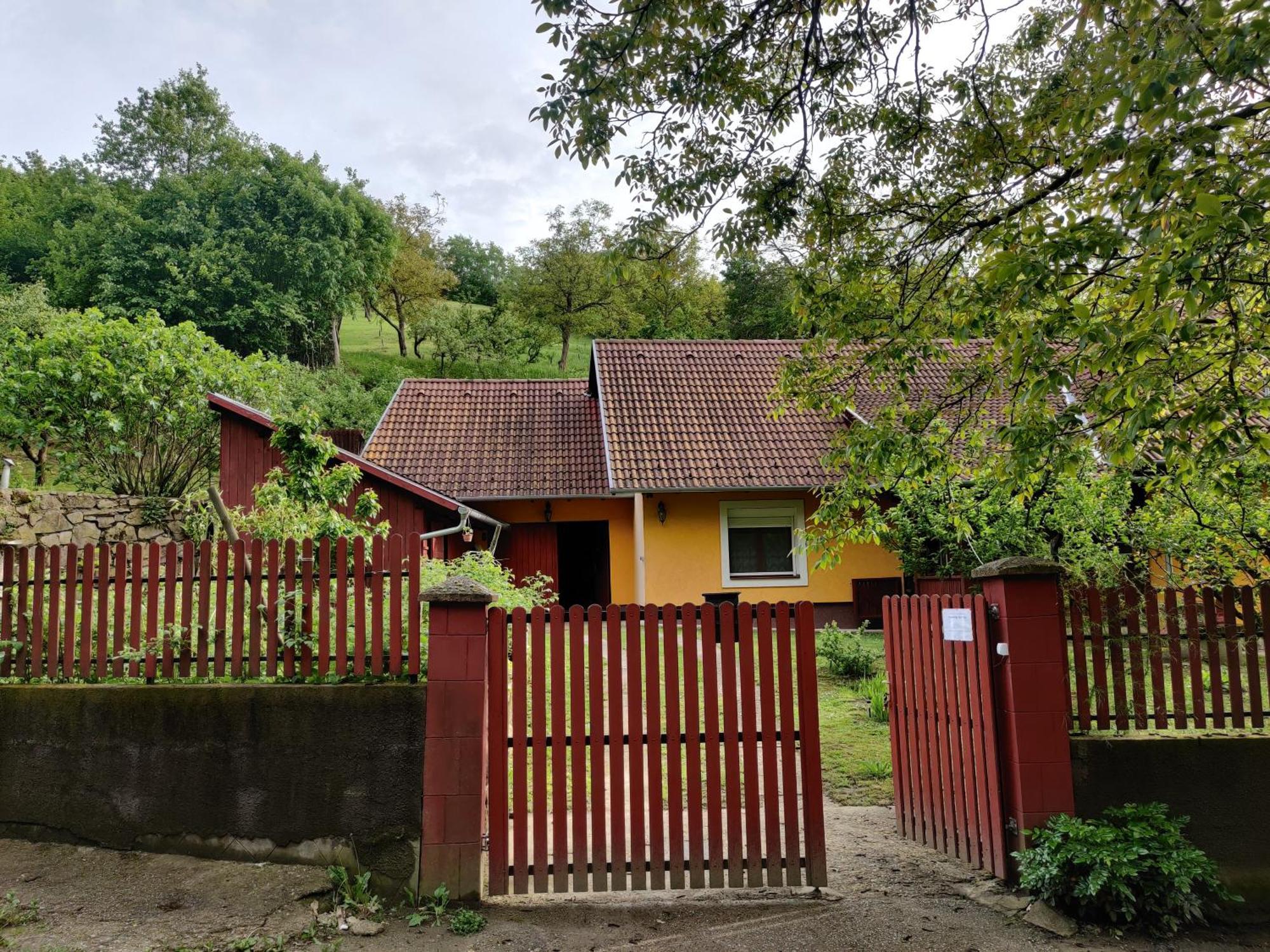 Csukavoelgyi Apartman Visegrád Exterior foto
