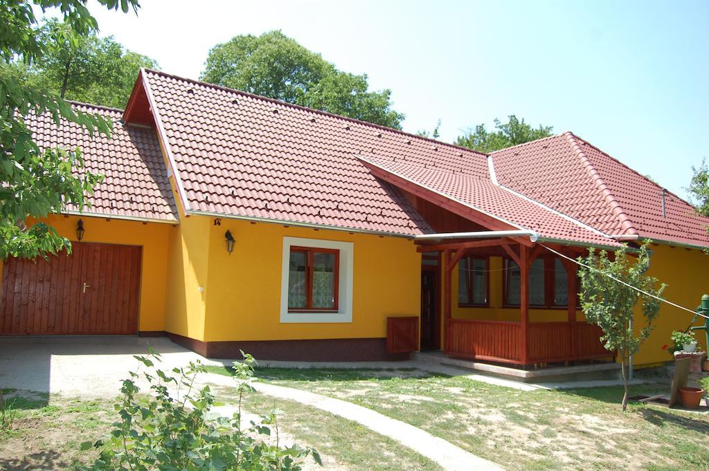 Csukavoelgyi Apartman Visegrád Exterior foto