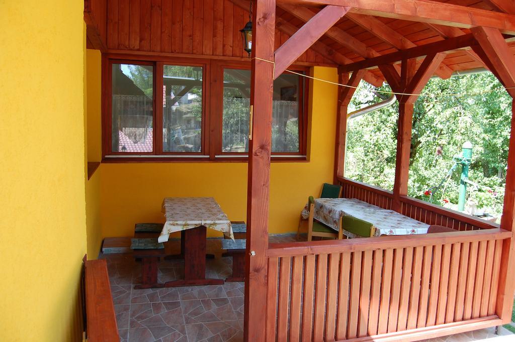 Csukavoelgyi Apartman Visegrád Exterior foto